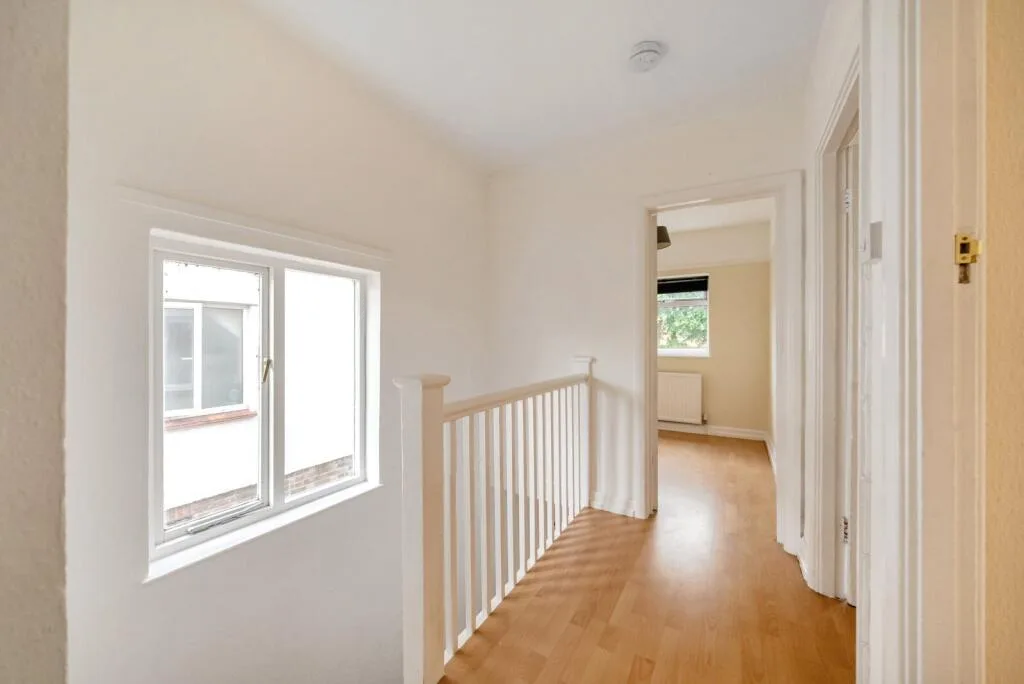 2 bedroom maisonette for rent