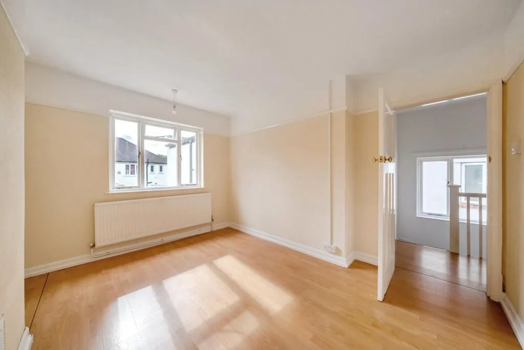 2 bedroom maisonette for rent