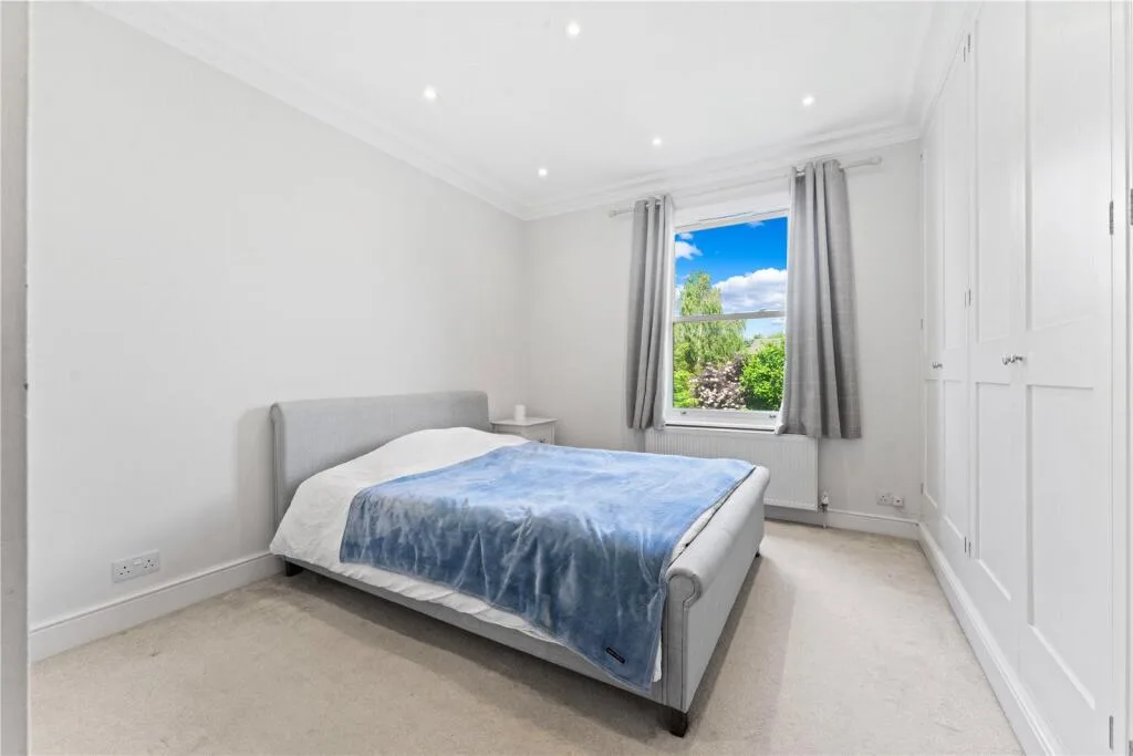 4 bedroom semi-detached house for rent