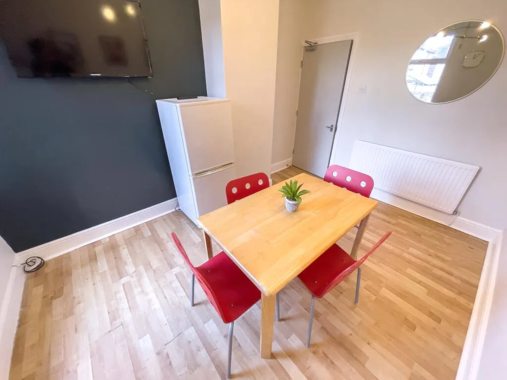 7 bedroom house for rent