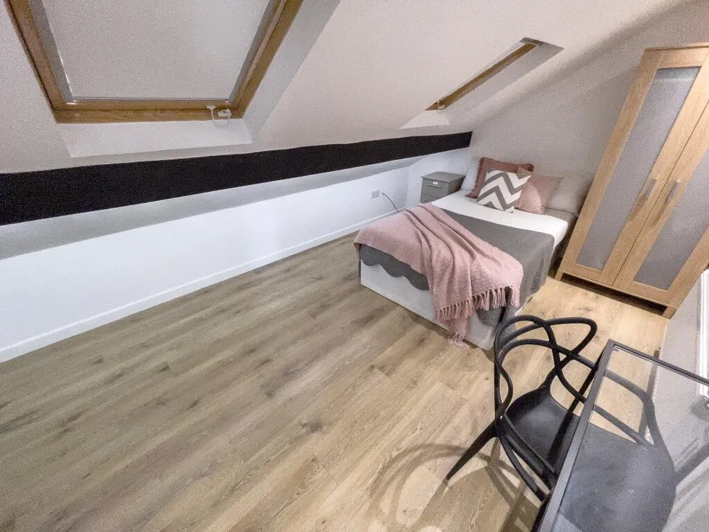 7 bedroom house for rent