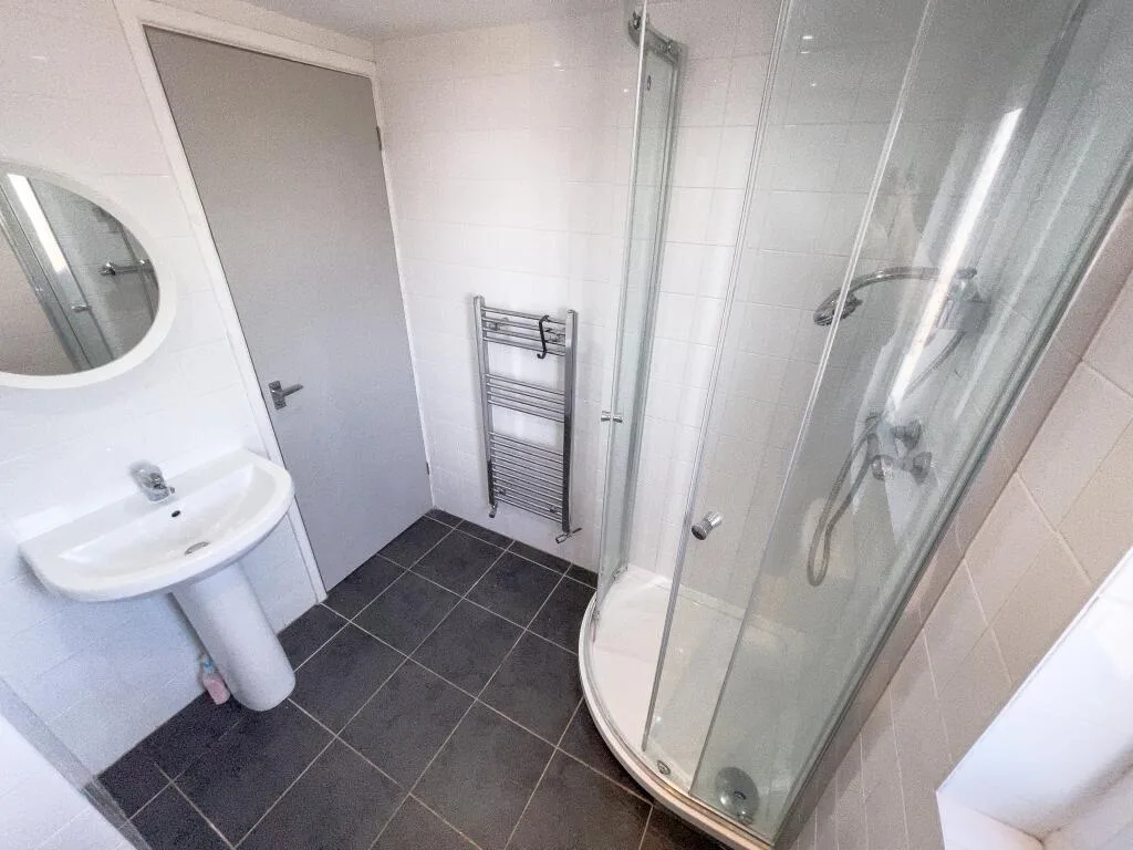 7 bedroom house for rent
