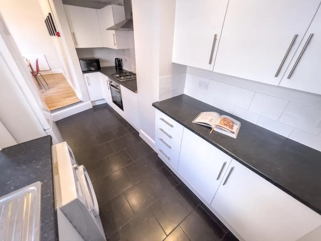 7 bedroom house for rent