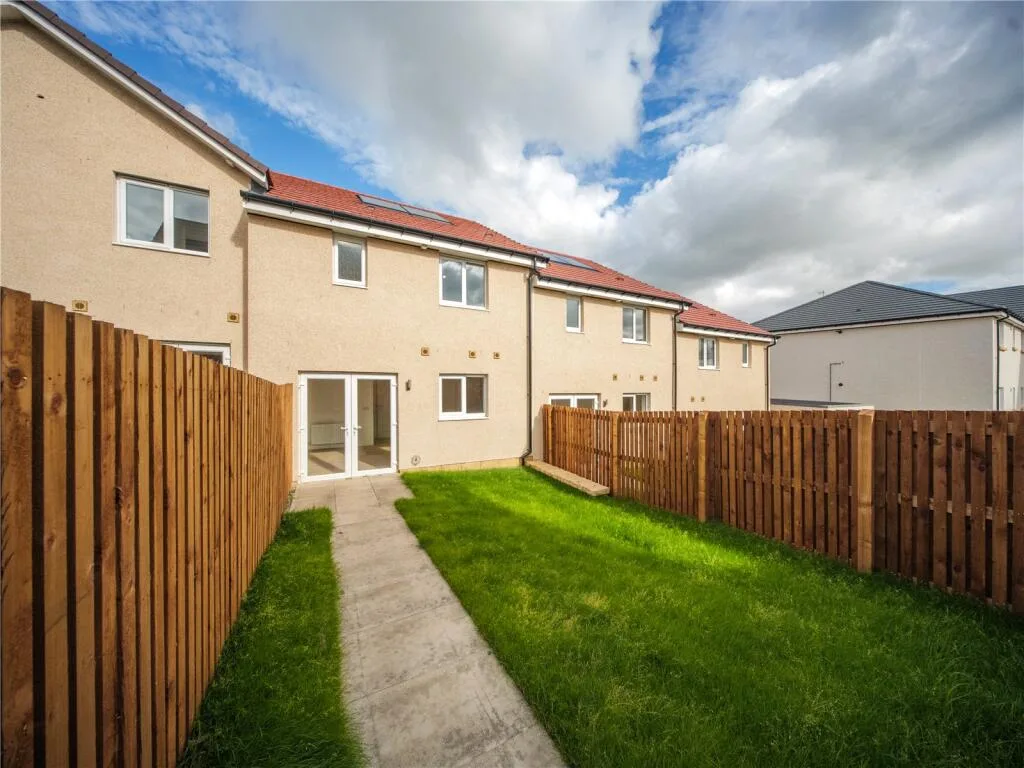 3 bedroom detached house for rent