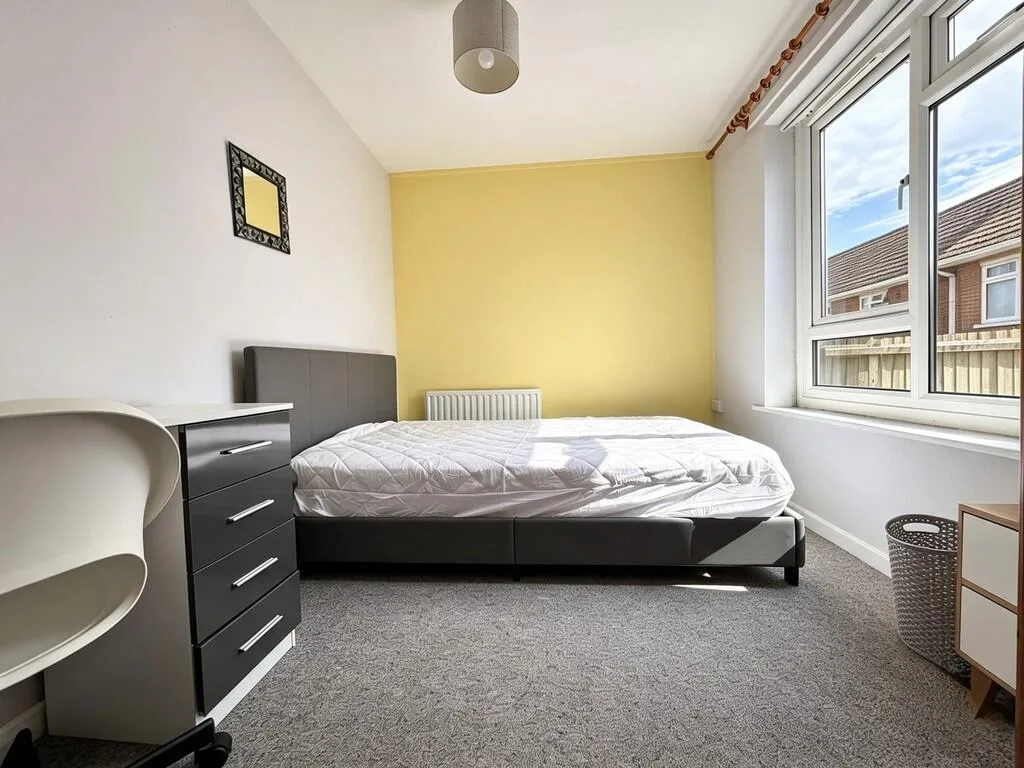 3 bedroom maisonette for rent