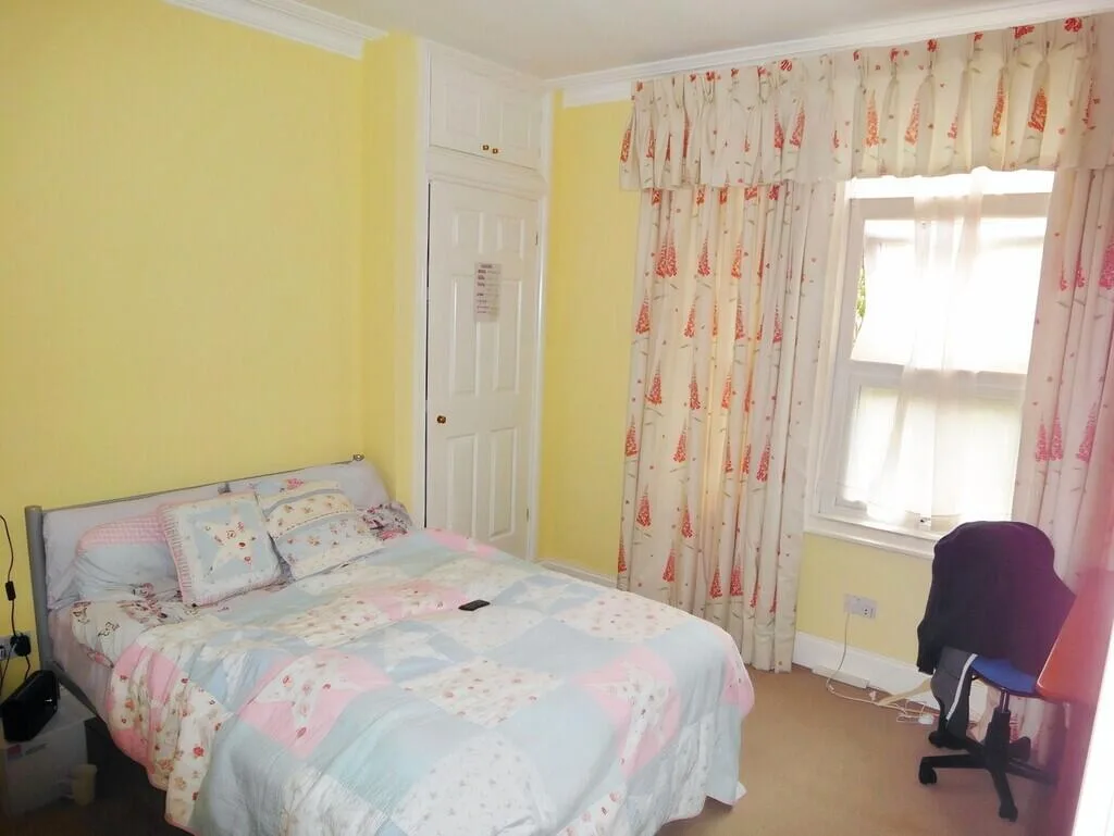 7 bedroom terraced house for rent