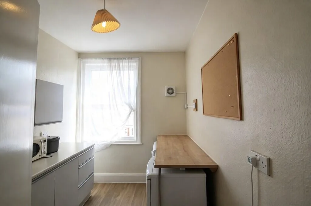 7 bedroom terraced house for rent