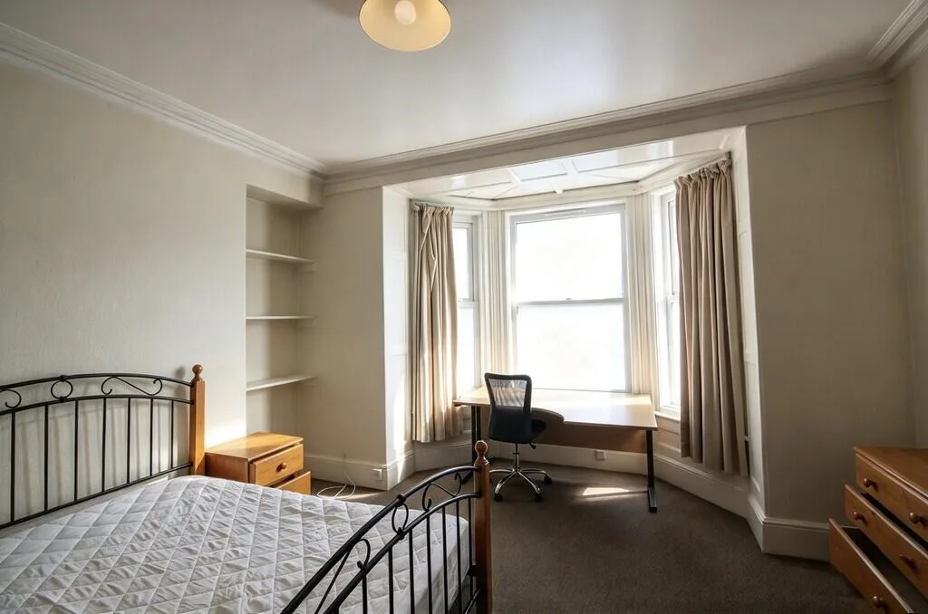 7 bedroom terraced house for rent