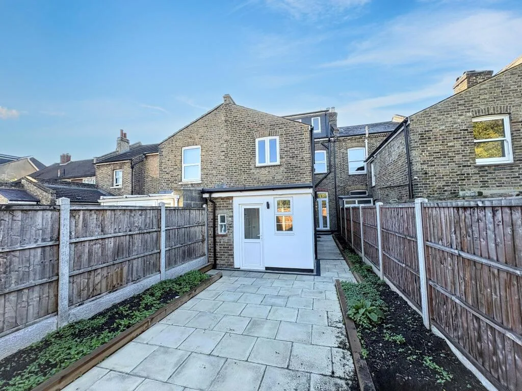 4 bedroom house for rent
