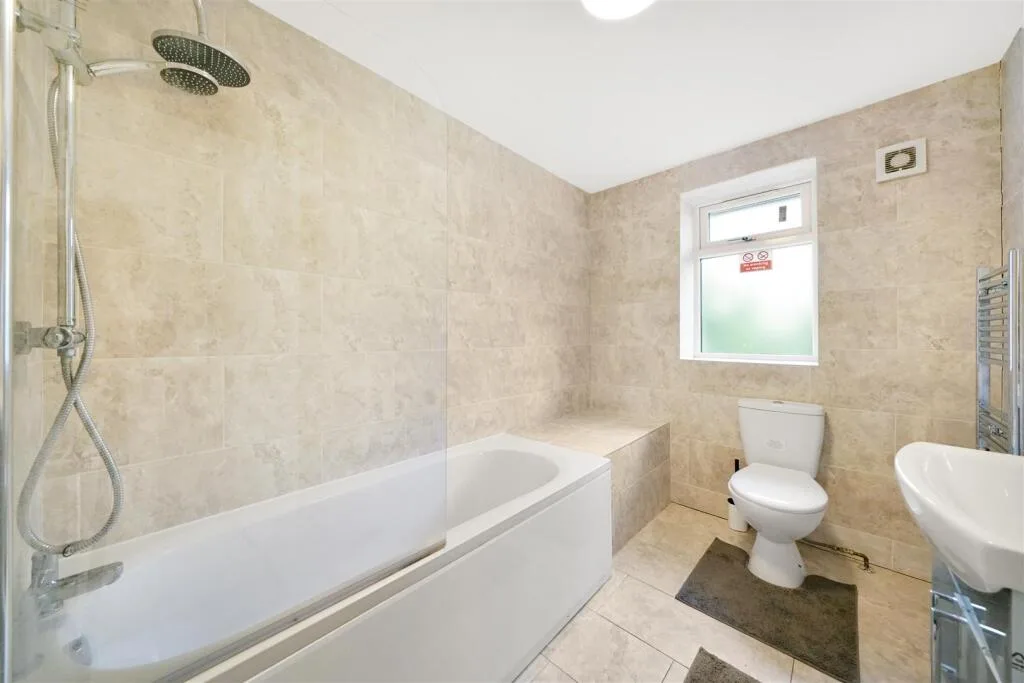 2 bedroom house for rent