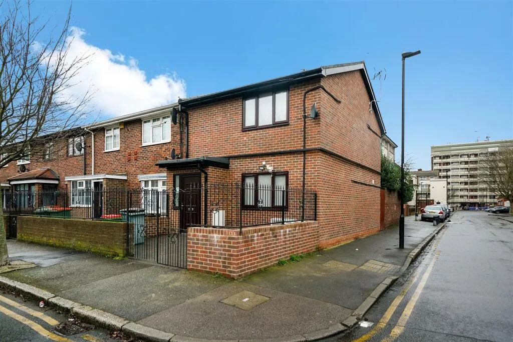 2 bedroom house for rent