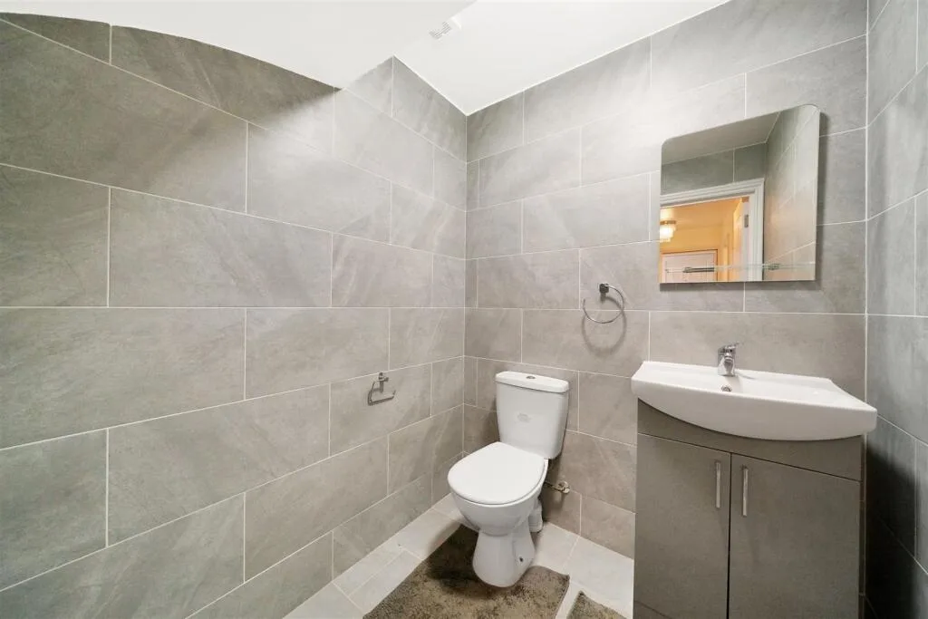 2 bedroom house for rent