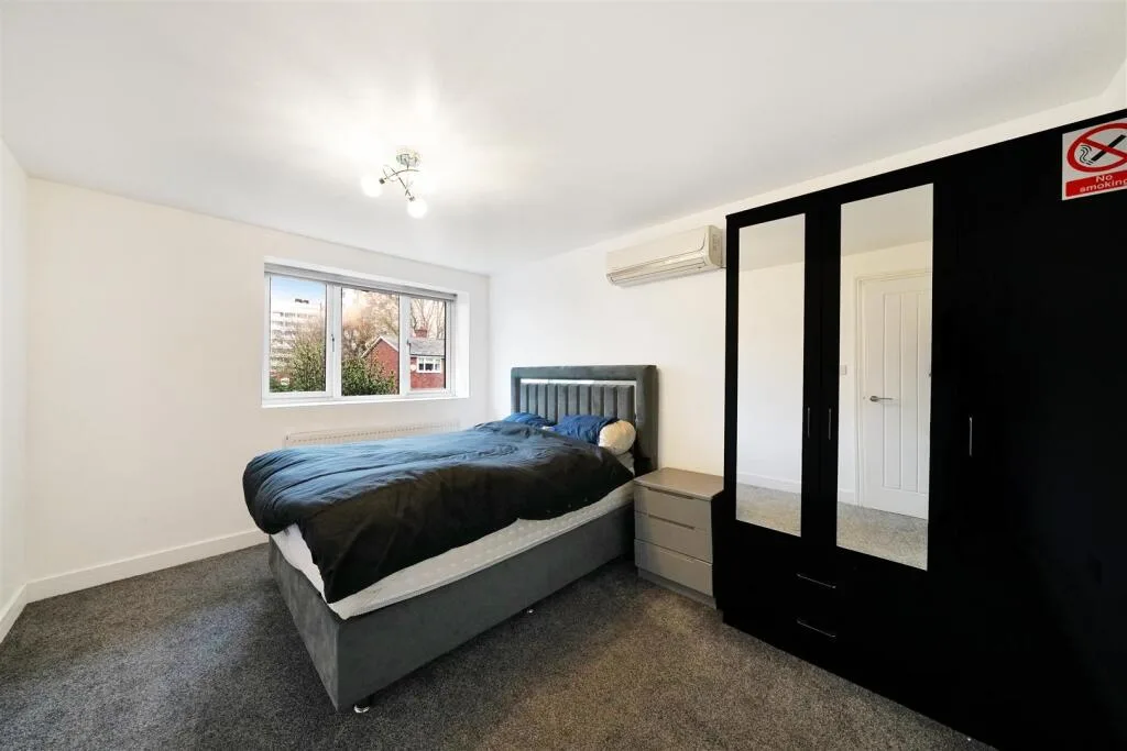 2 bedroom house for rent