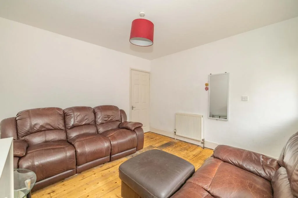 4 bedroom terraced house for rent