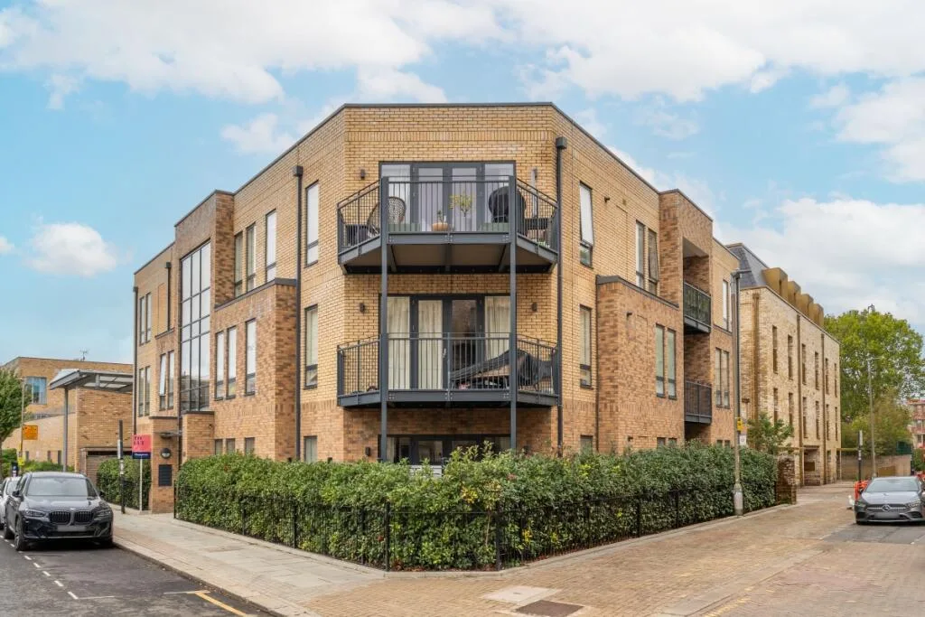 3 bedroom flat for rent