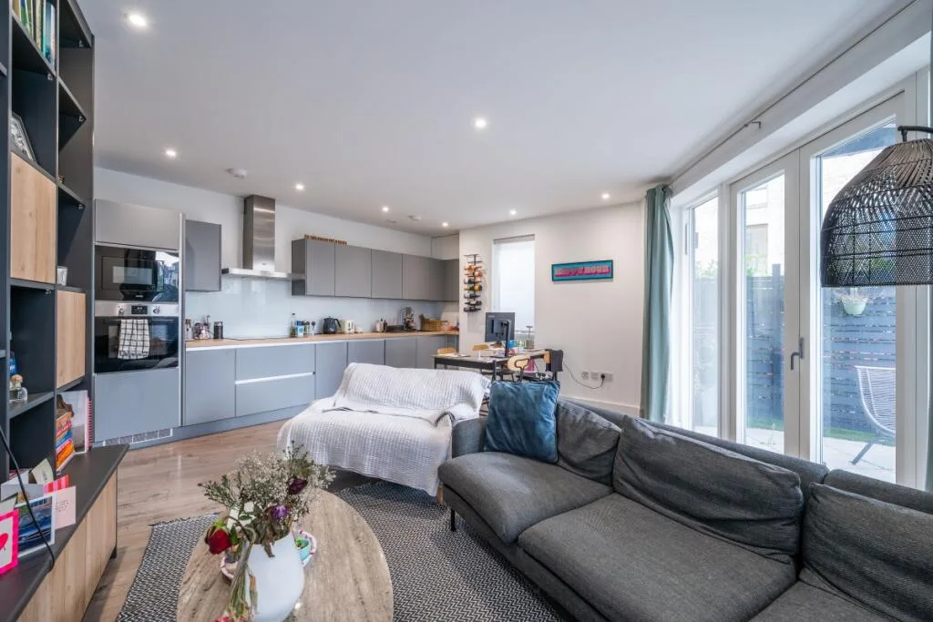 3 bedroom flat for rent