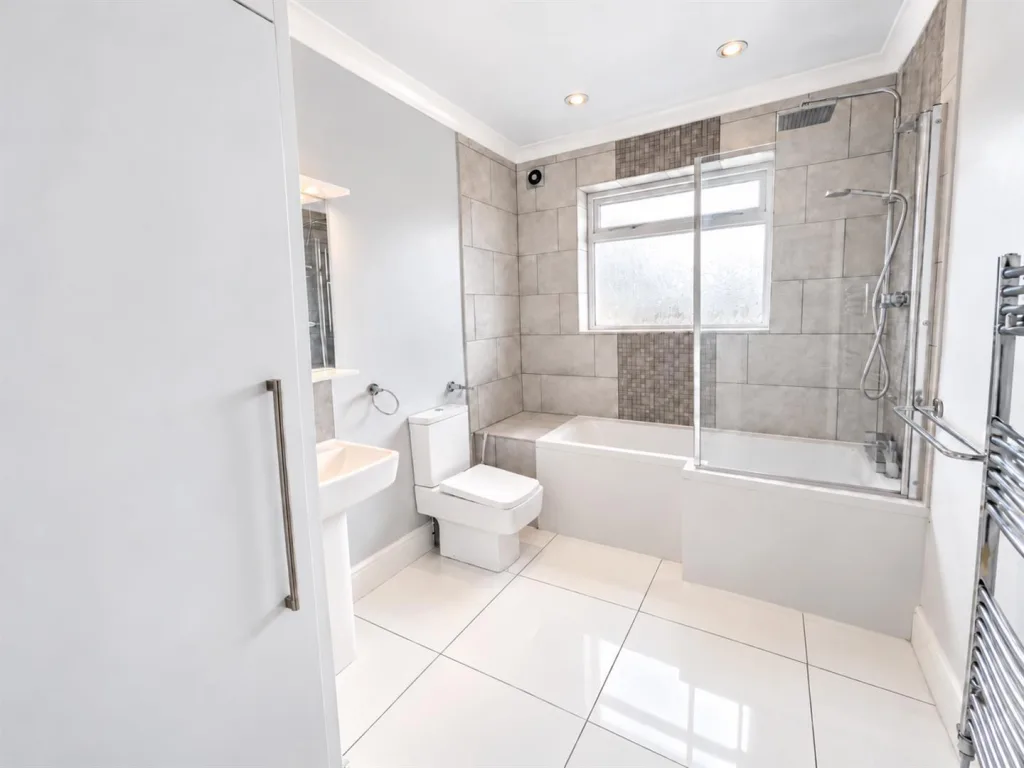 6 bedroom terraced house for rent