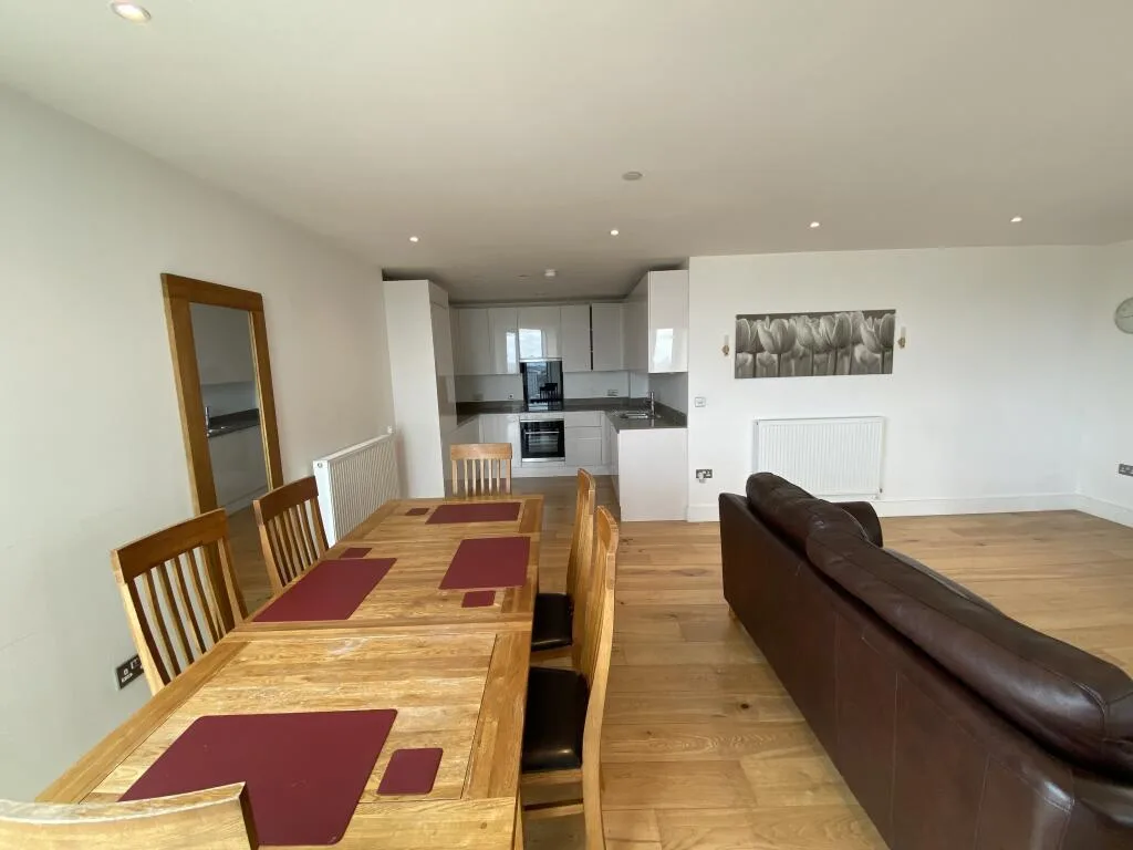 2 bedroom flat for rent