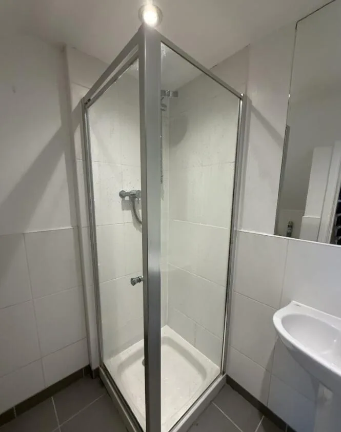 8 bedroom terraced house for rent