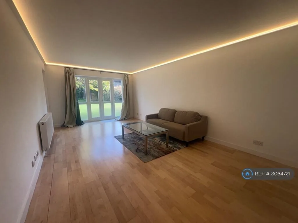 3 bedroom flat for rent