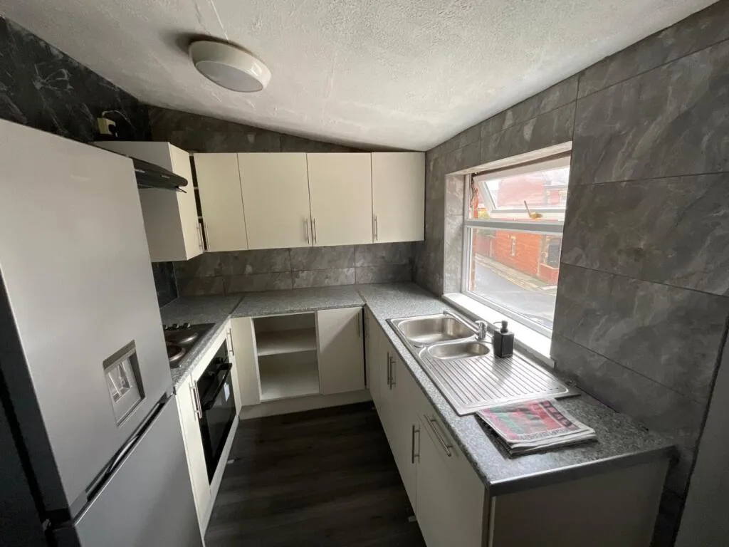 3 bedroom flat for rent
