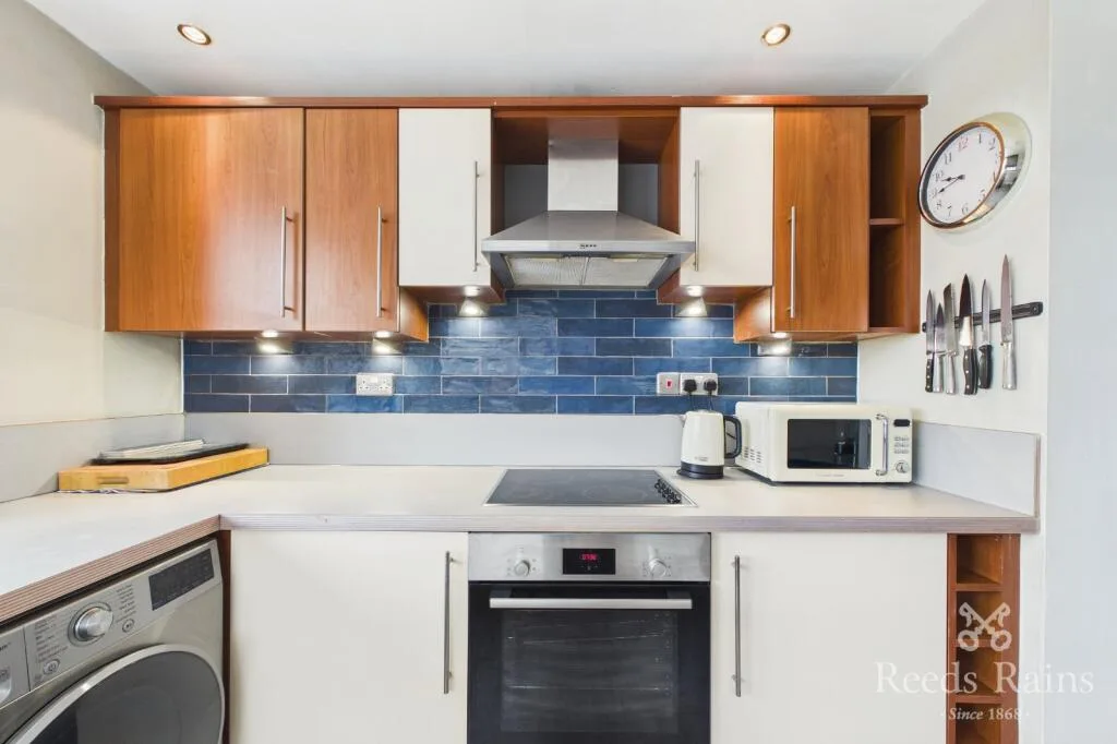 2 bedroom penthouse for rent