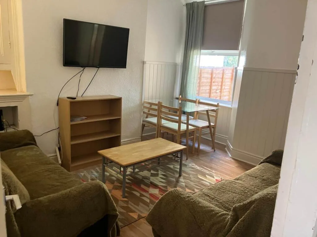 4 bedroom terraced house for rent