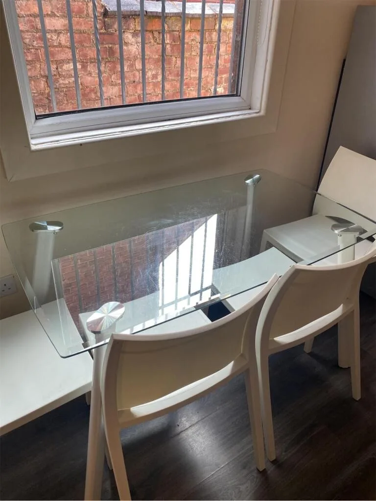 4 bedroom semi-detached house for rent