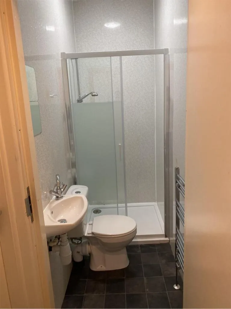4 bedroom semi-detached house for rent