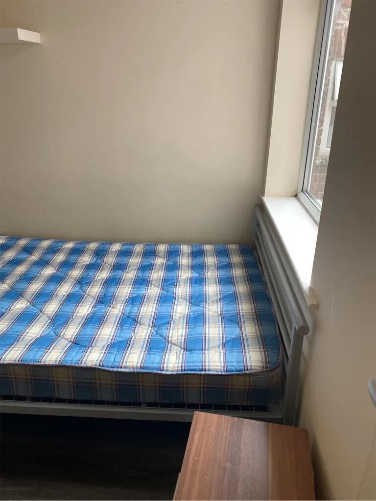 4 bedroom semi-detached house for rent
