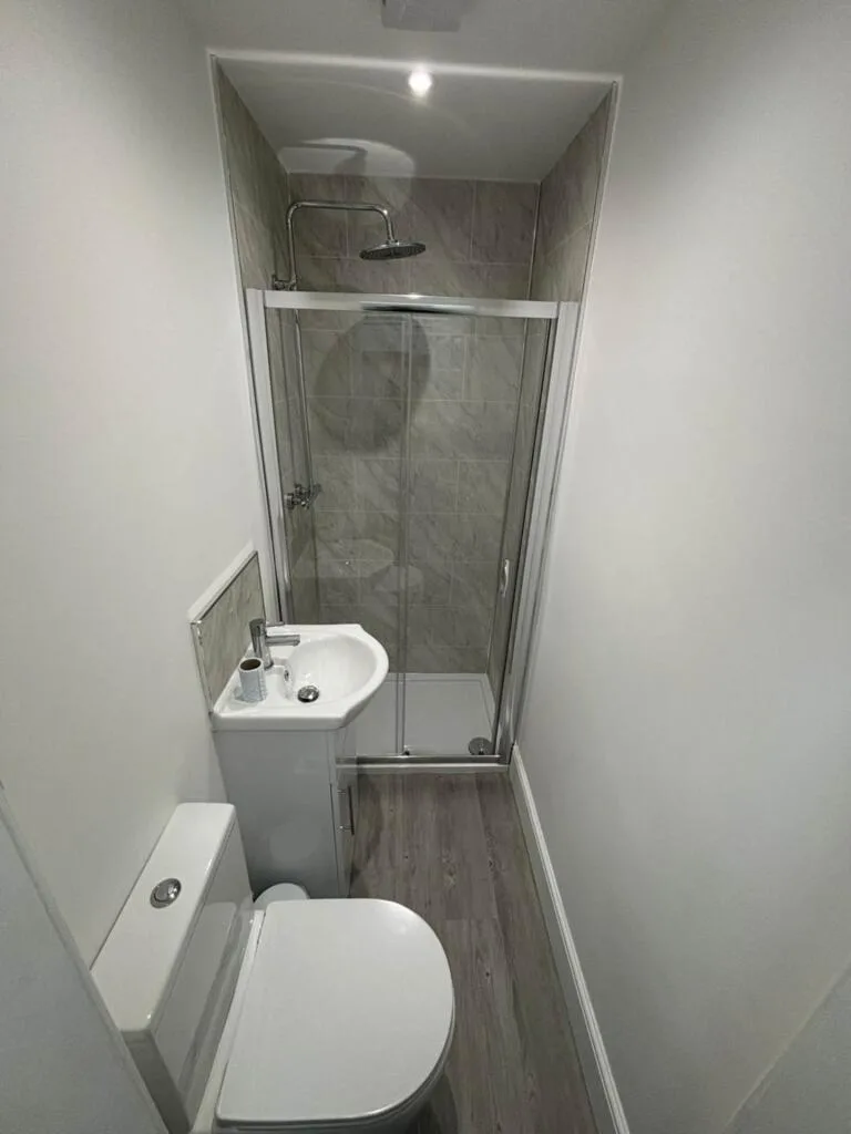 5 bedroom terraced house for rent