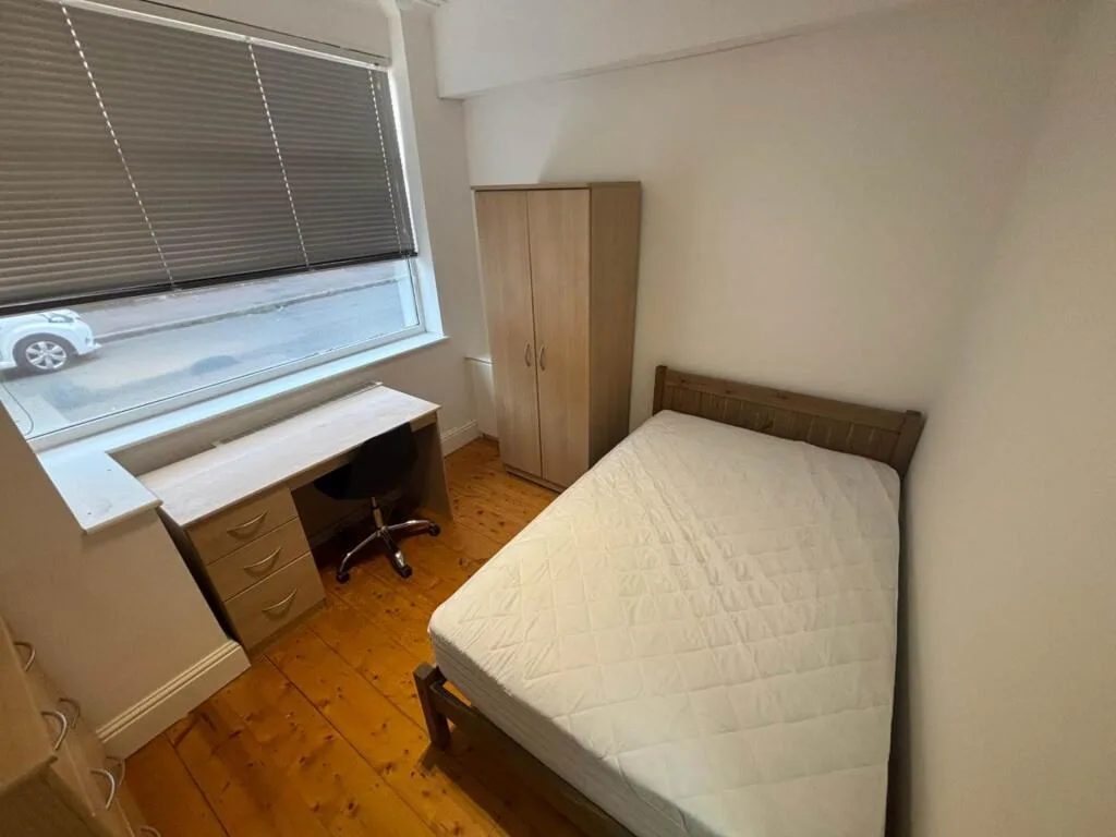 5 bedroom terraced house for rent