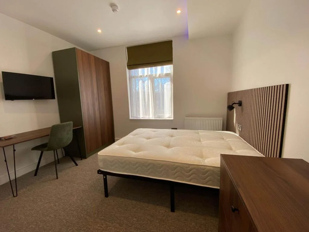 6 bedroom terraced house for rent