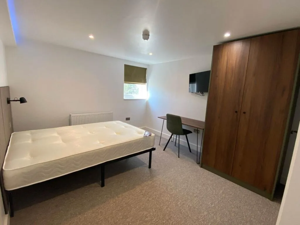 6 bedroom terraced house for rent