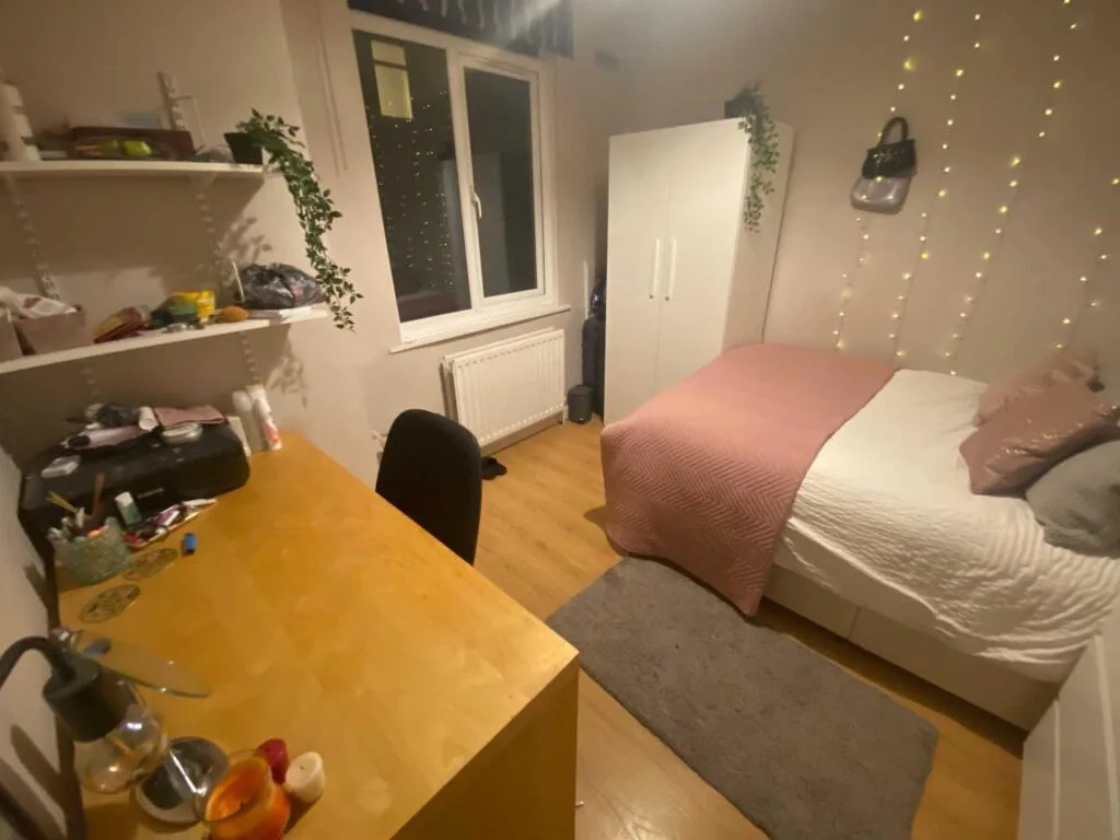 5 bedroom terraced house for rent