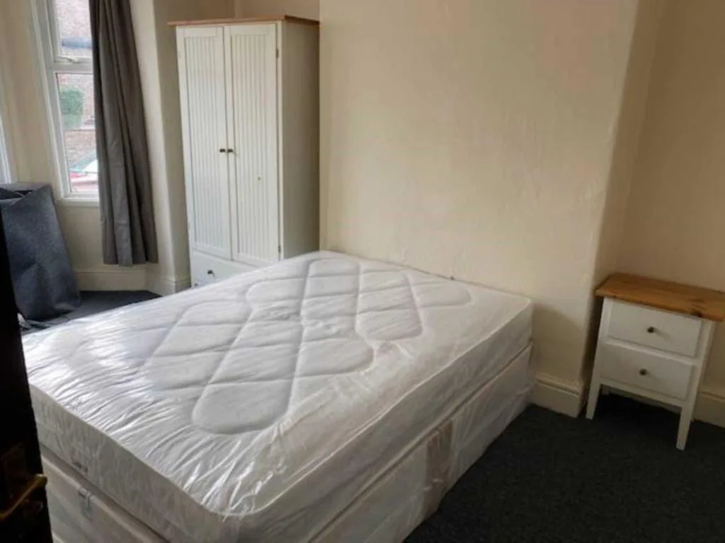 4 bedroom terraced house for rent