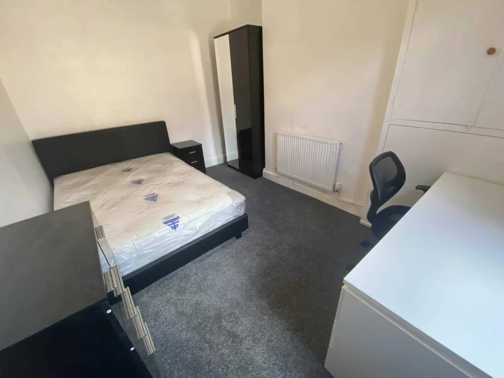 4 bedroom terraced house for rent