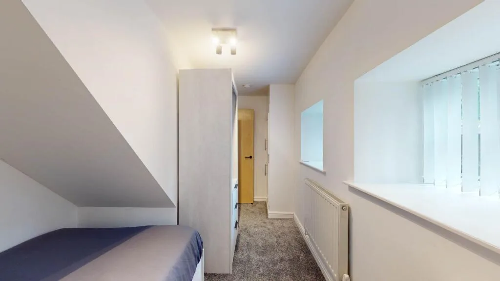 5 bedroom flat for rent