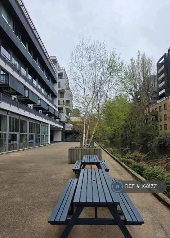 2 bedroom maisonette for rent