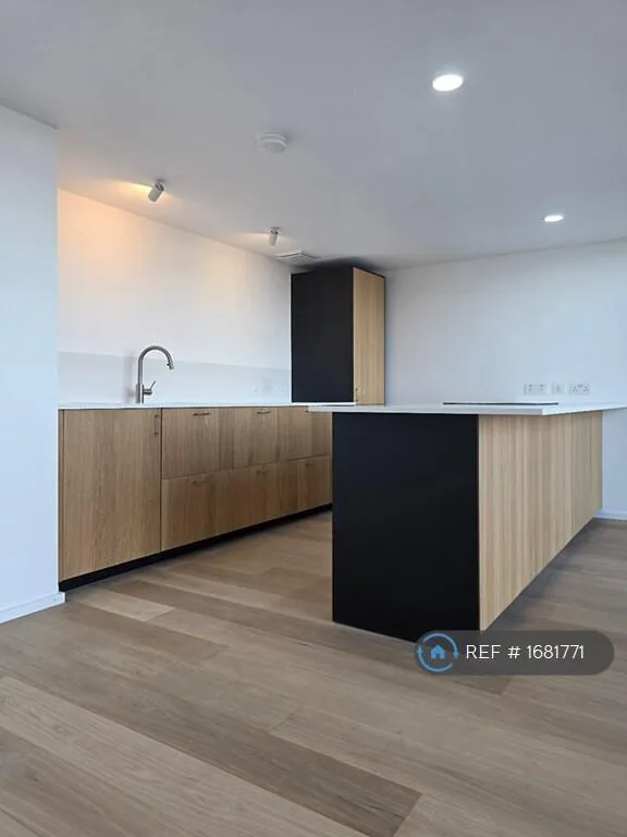 2 bedroom maisonette for rent