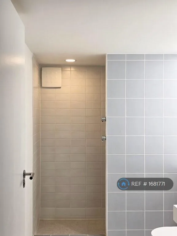 2 bedroom maisonette for rent