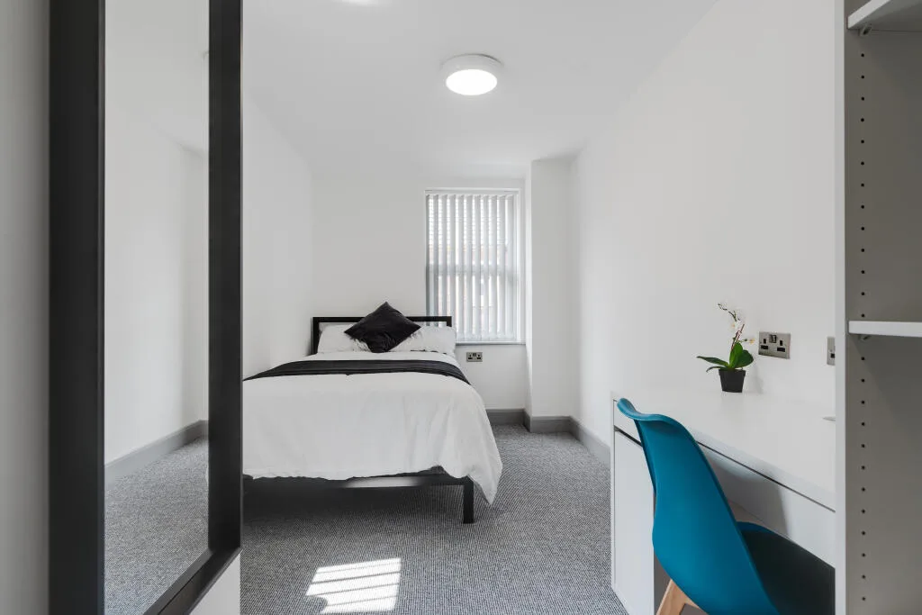 6 bedroom terraced house for rent