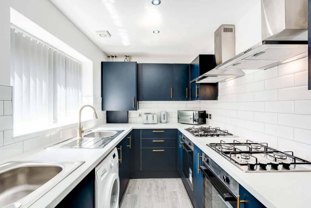 6 bedroom terraced house for rent