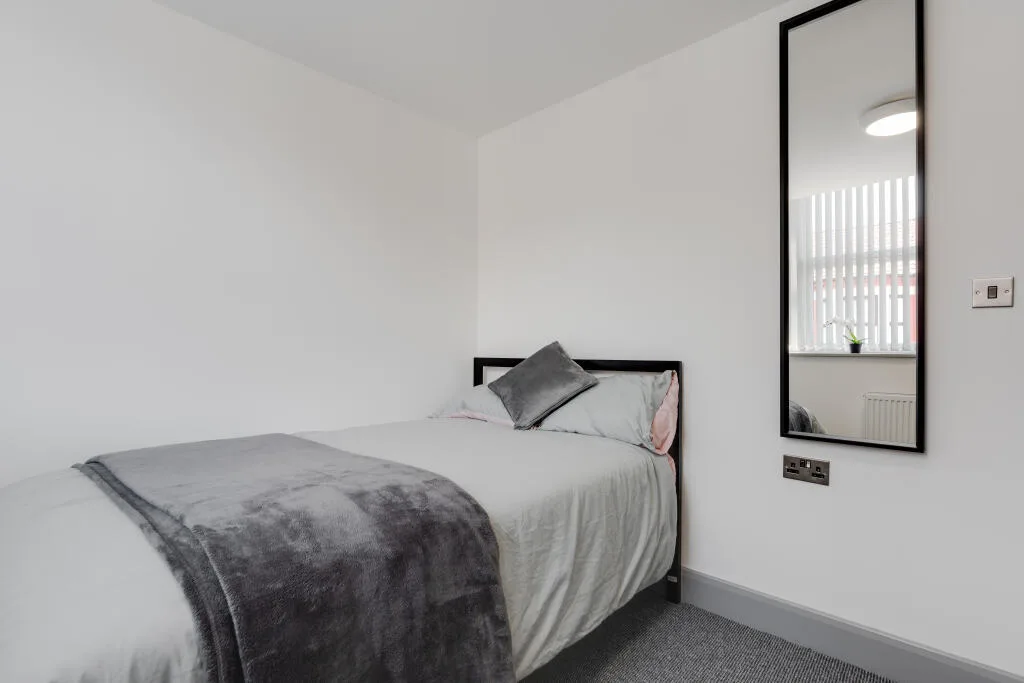 6 bedroom terraced house for rent