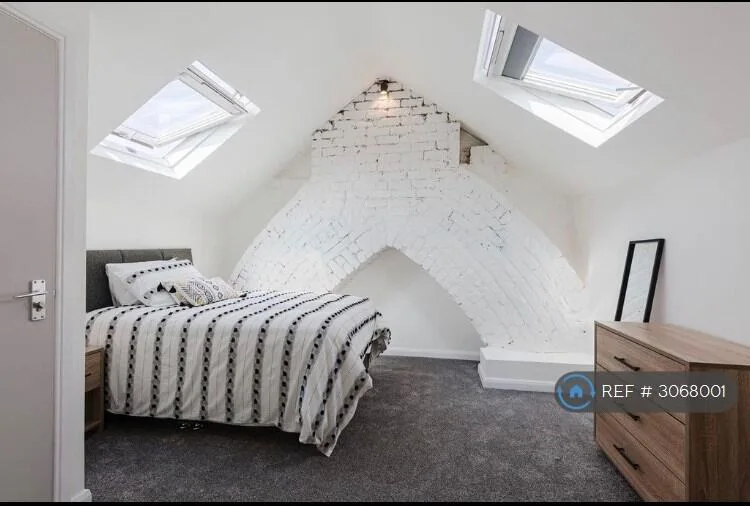 5 bedroom terraced house for rent