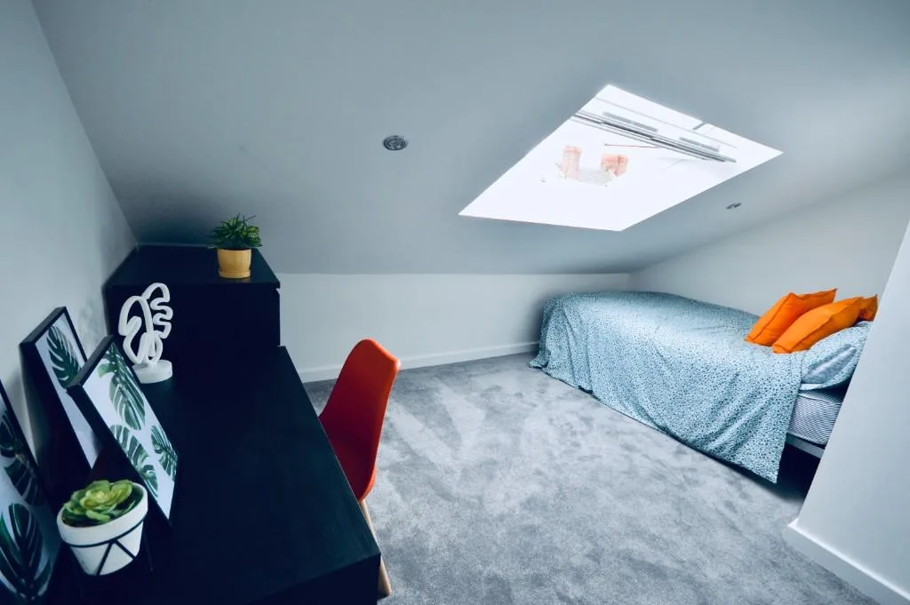 6 bedroom terraced house for rent