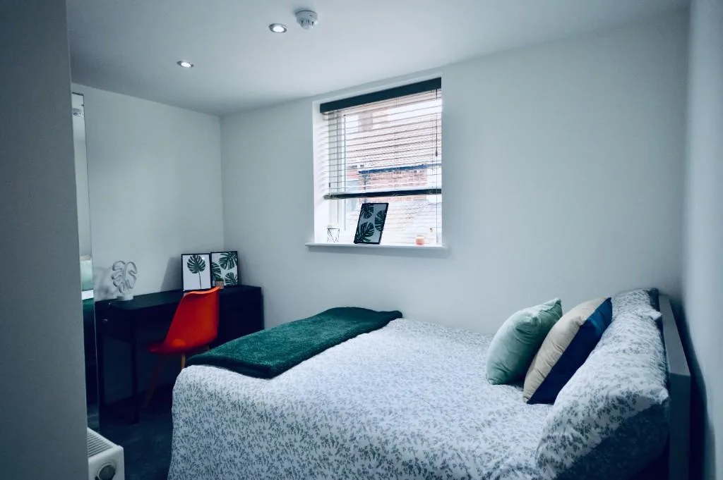 6 bedroom terraced house for rent