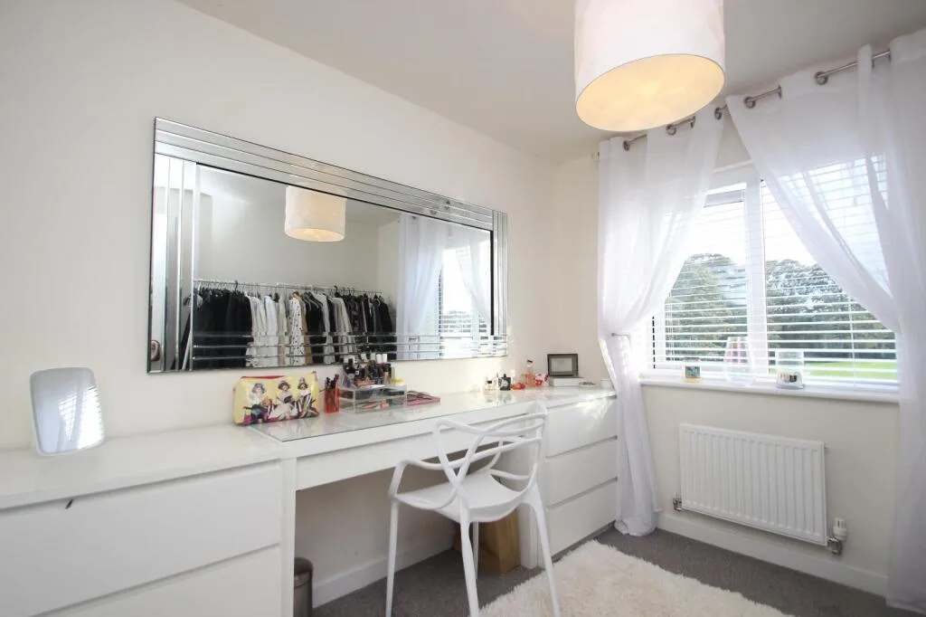 3 bedroom semi-detached house for rent