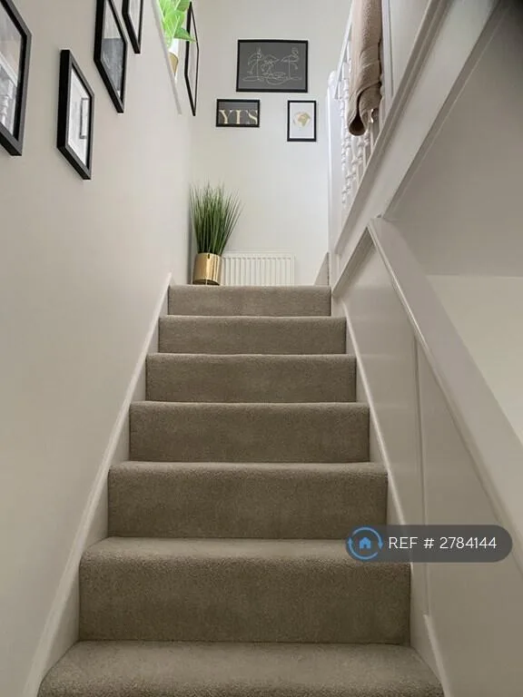 3 bedroom semi-detached house for rent