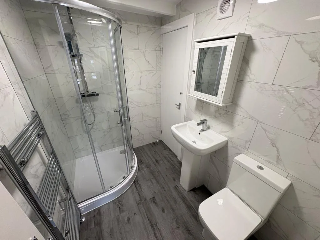 5 bedroom terraced house for rent